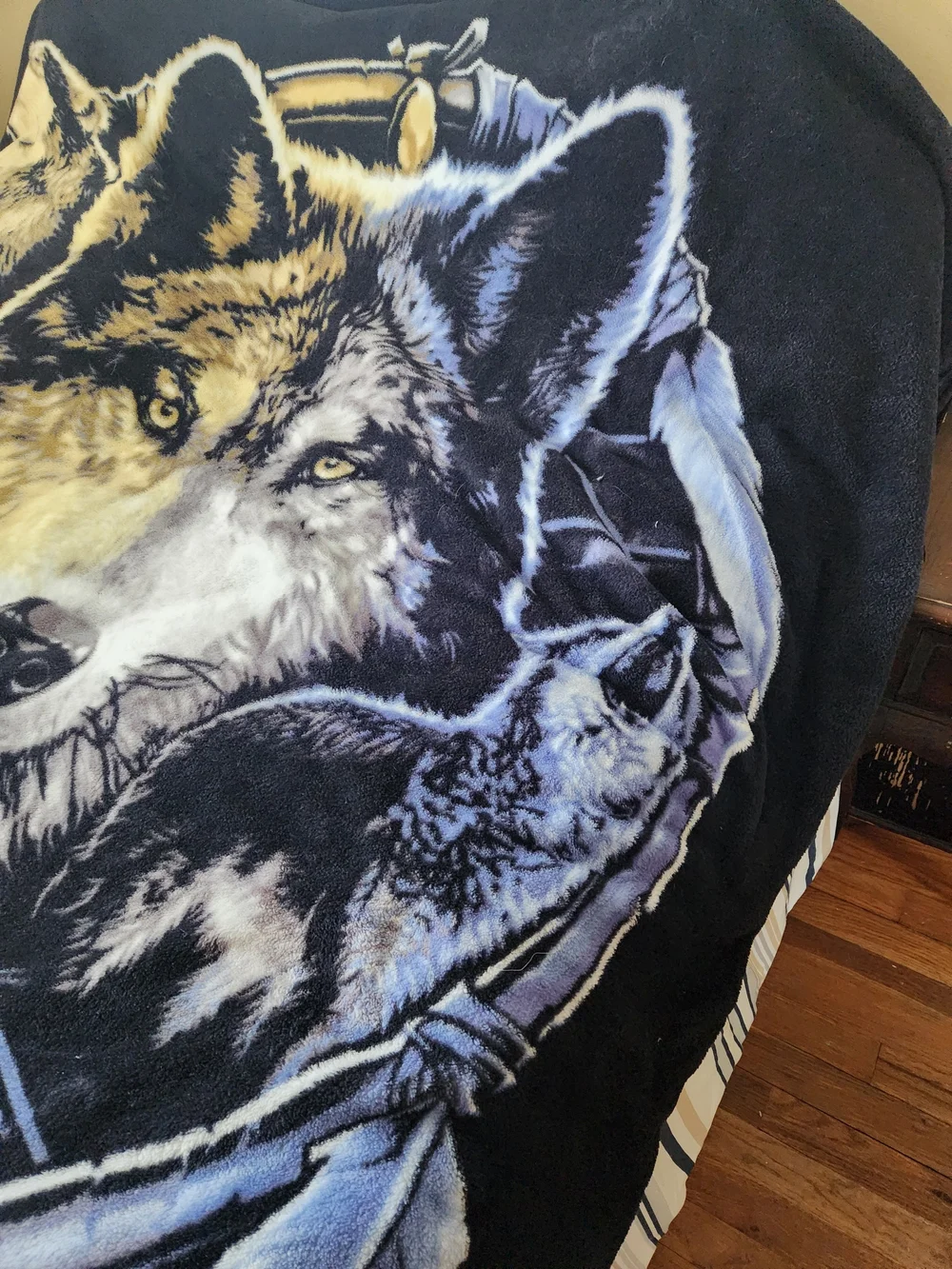 Vintage Wolf Dreamcatcher Plush Throw Blanket in Black and Cream Queen Size